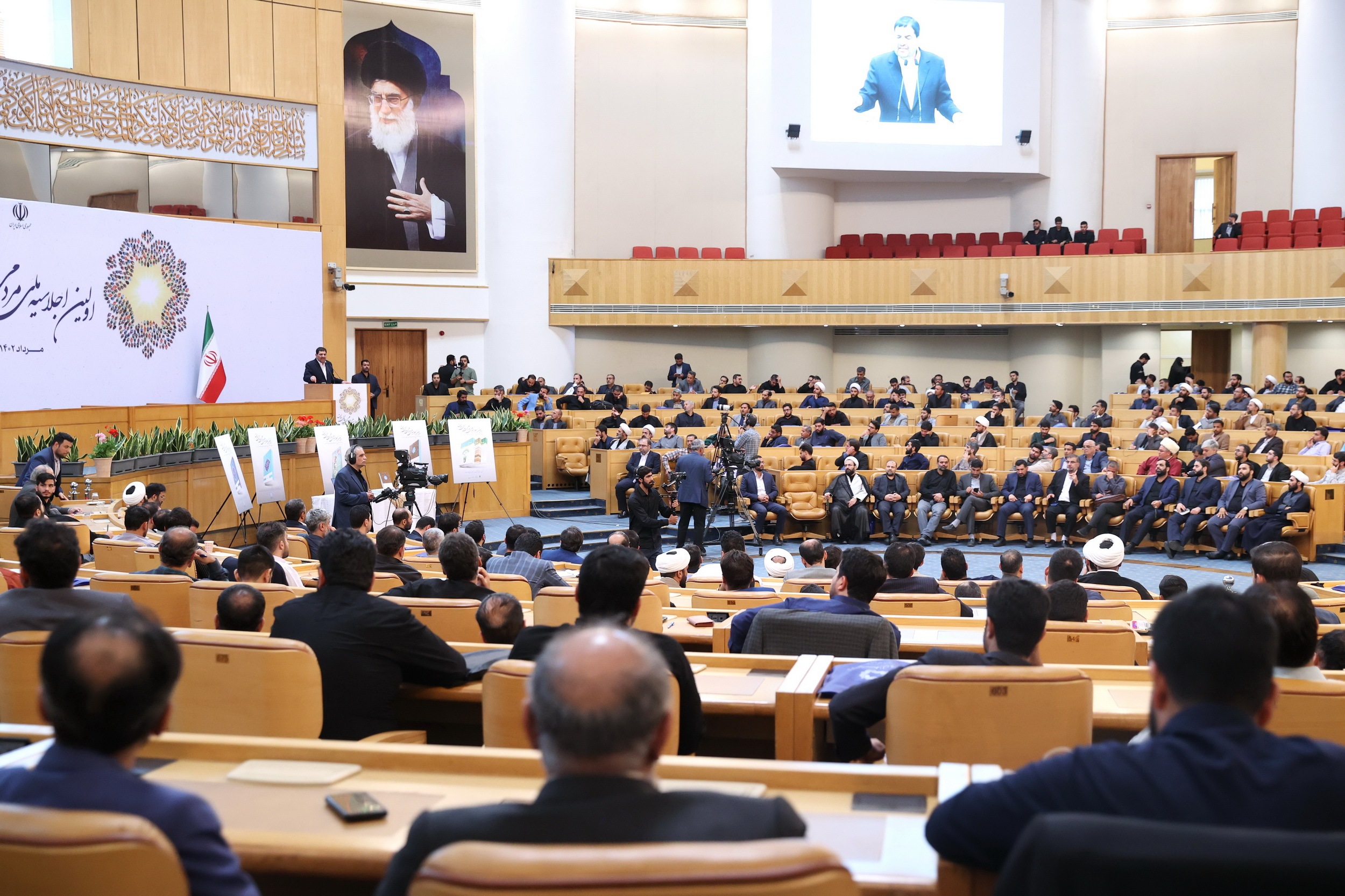 هدف جدی دولت بسترسازی برای مشارکت جامعه و خلق ثروت برای مردم است