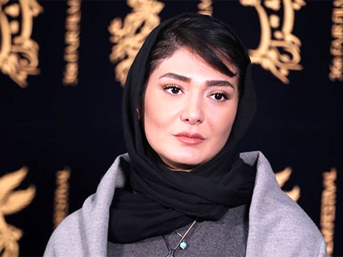 اعتراف جنجالی خانم بازیگر در لایو اینستاگرام! اعتراف جنجالی خانم بازیگر در لایو اینستاگرام!