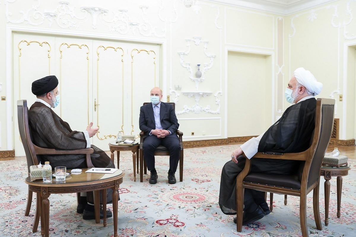 پاستور در برابر بهارستان و عدلیه پاستور در برابر بهارستان و عدلیه