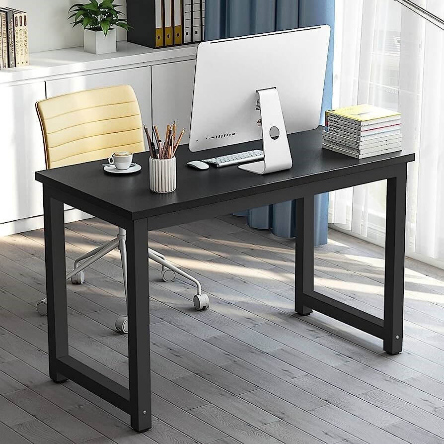 میز کارمندی مدرن بهتر است یا کلاسیک؟ میز کارمندی مدرن بهتر است یا کلاسیک؟