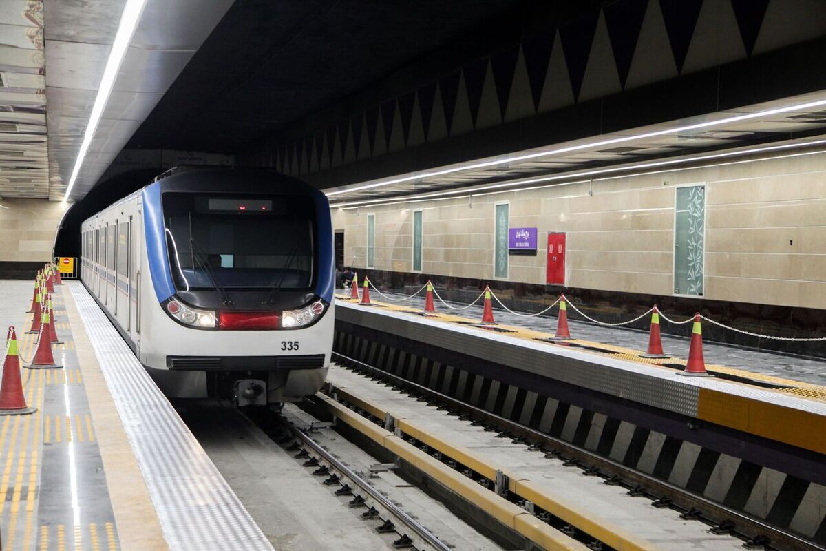 ویدیویی از یک واگن متروی تهران که جنجالی شد