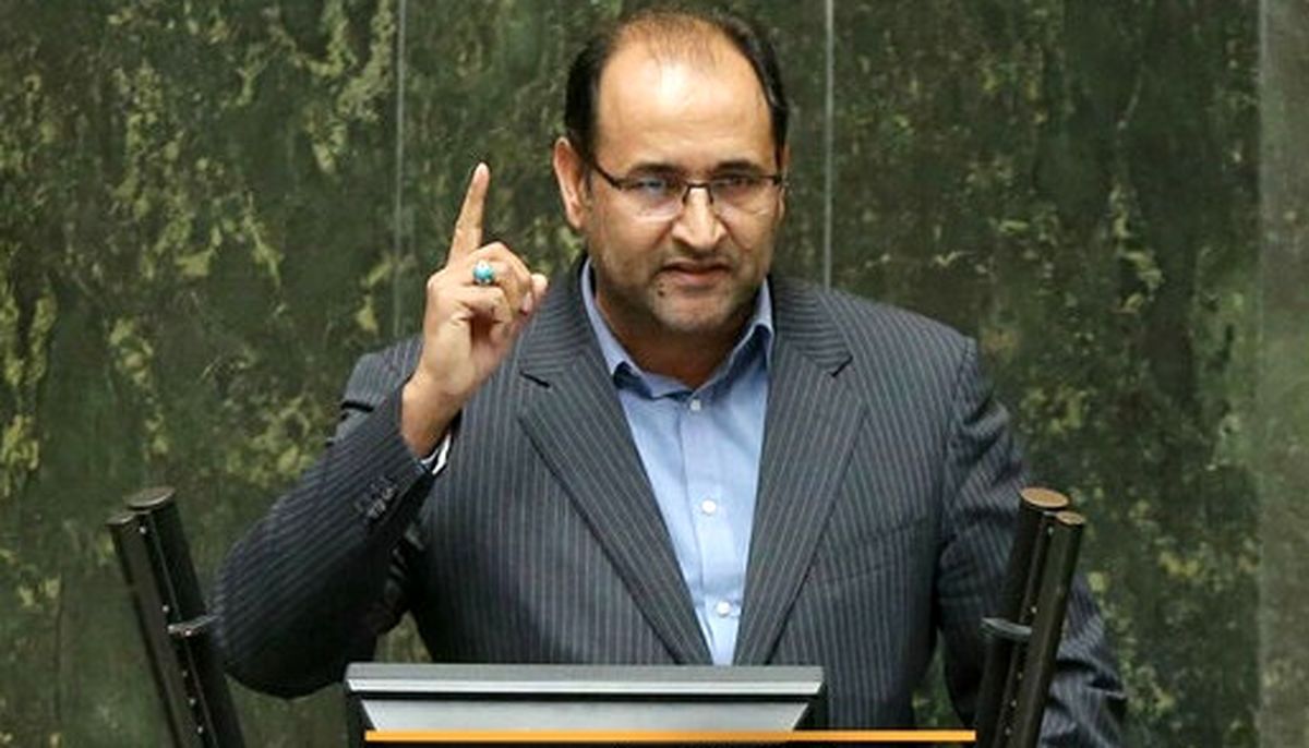 کنایه سنگین نماینده جنجالی با لباس زیر زنان به یامینپور! کنایه سنگین نماینده جنجالی با لباس زیر زنان به یامینپور!