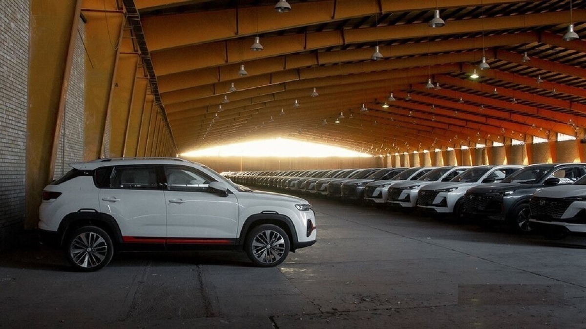 خودرو‌های وارداتی کی از گمرک تهران ترخیص می‌شوند؟