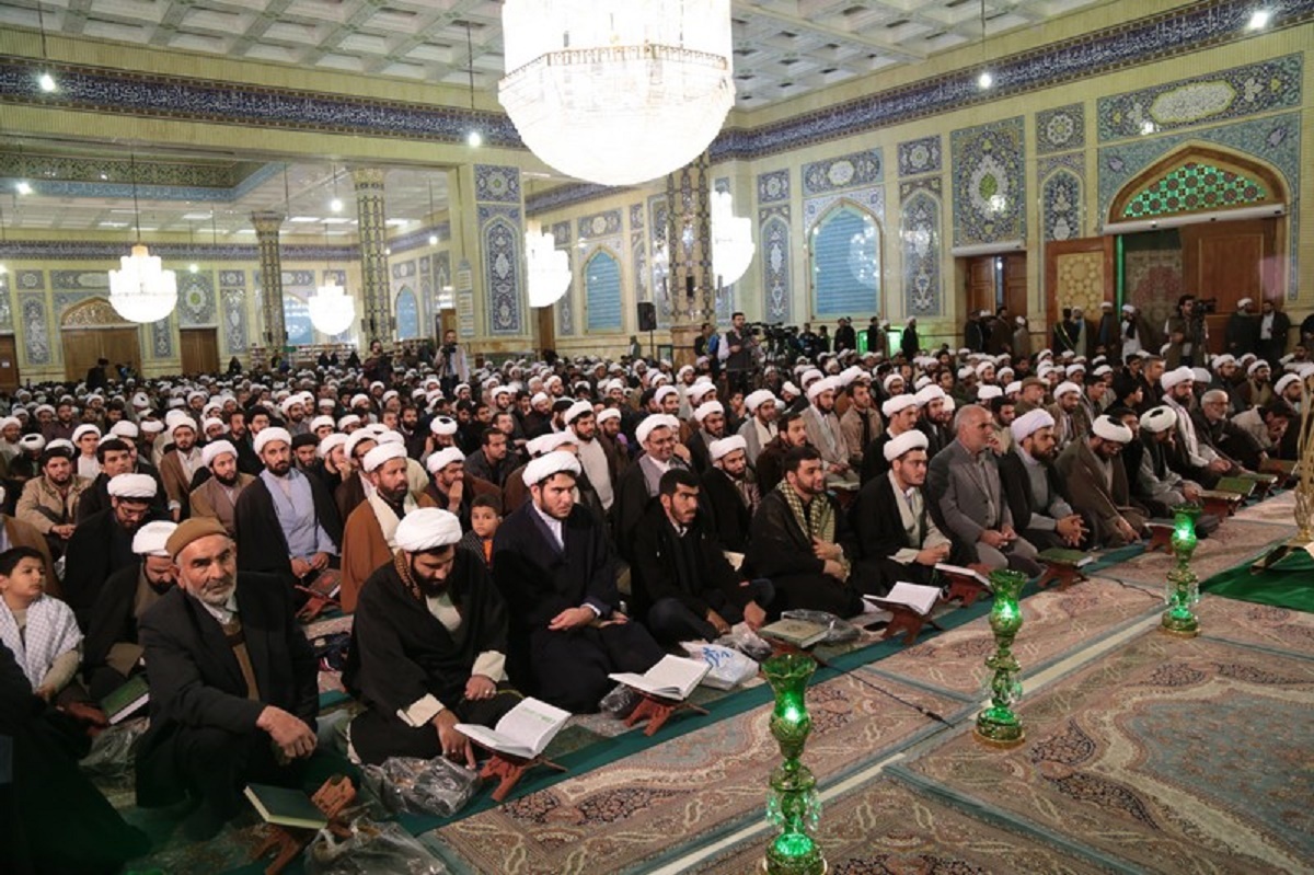 چرا مساجد و روحانیون در برابر مشکلات مردم و این همه فساد ساکت هستند؟ چرا مساجد و روحانیون در برابر مشکلات مردم و این همه فساد ساکت هستند؟