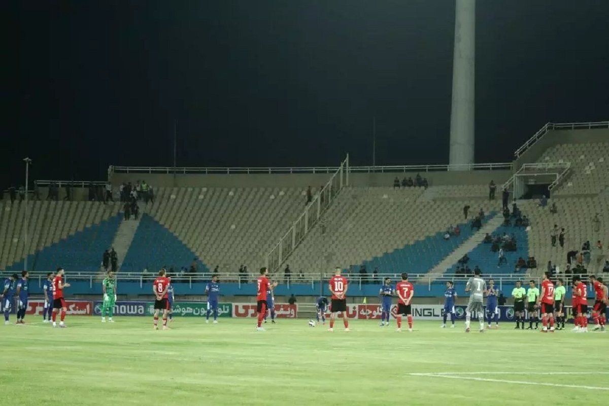 ویدئو عجیب از جادوگر بازی استقلال خوزستان و تراکتور!