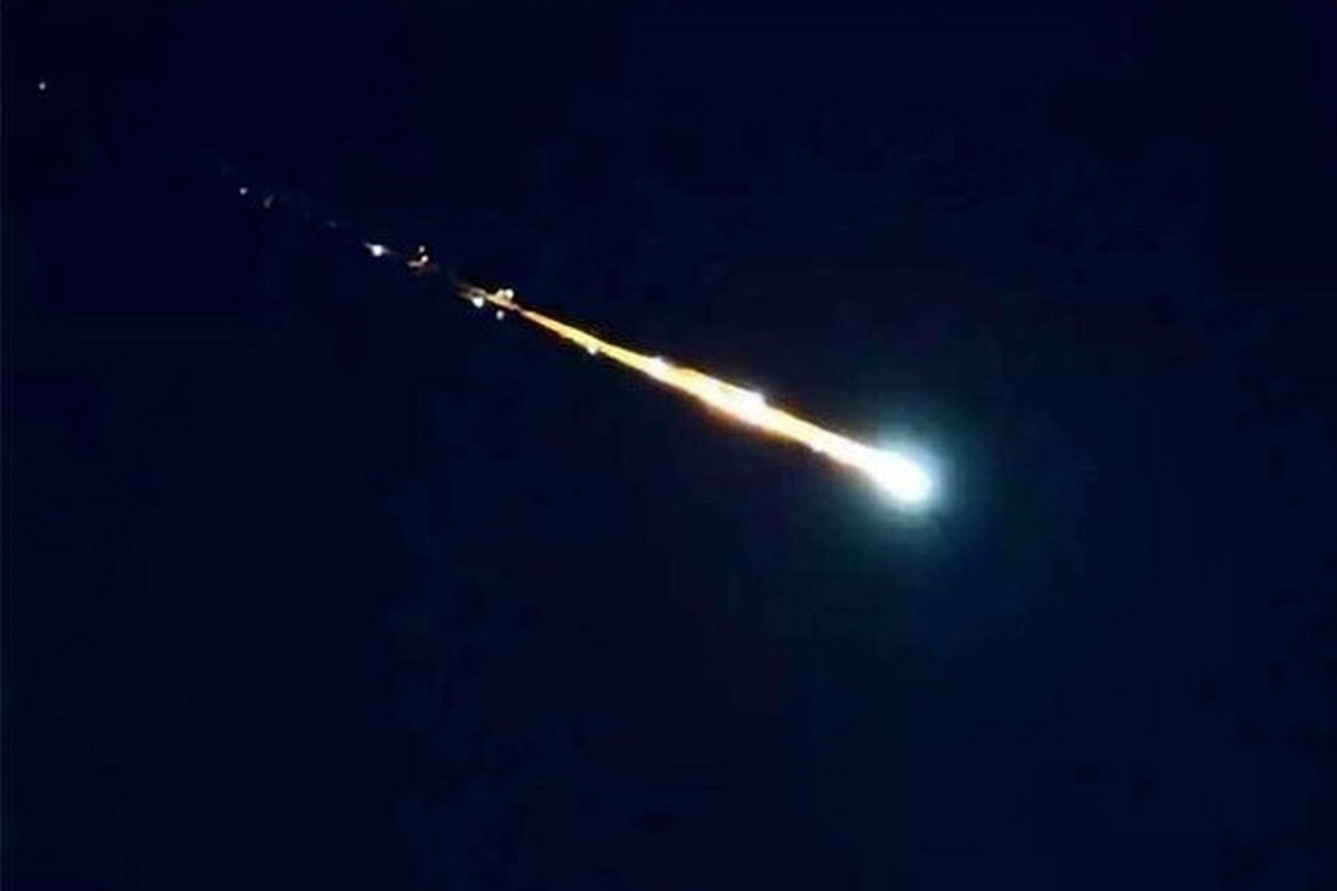 درخشش دیدنی یک شهاب سنگ در ترکیه درخشش دیدنی یک شهاب سنگ در ترکیه