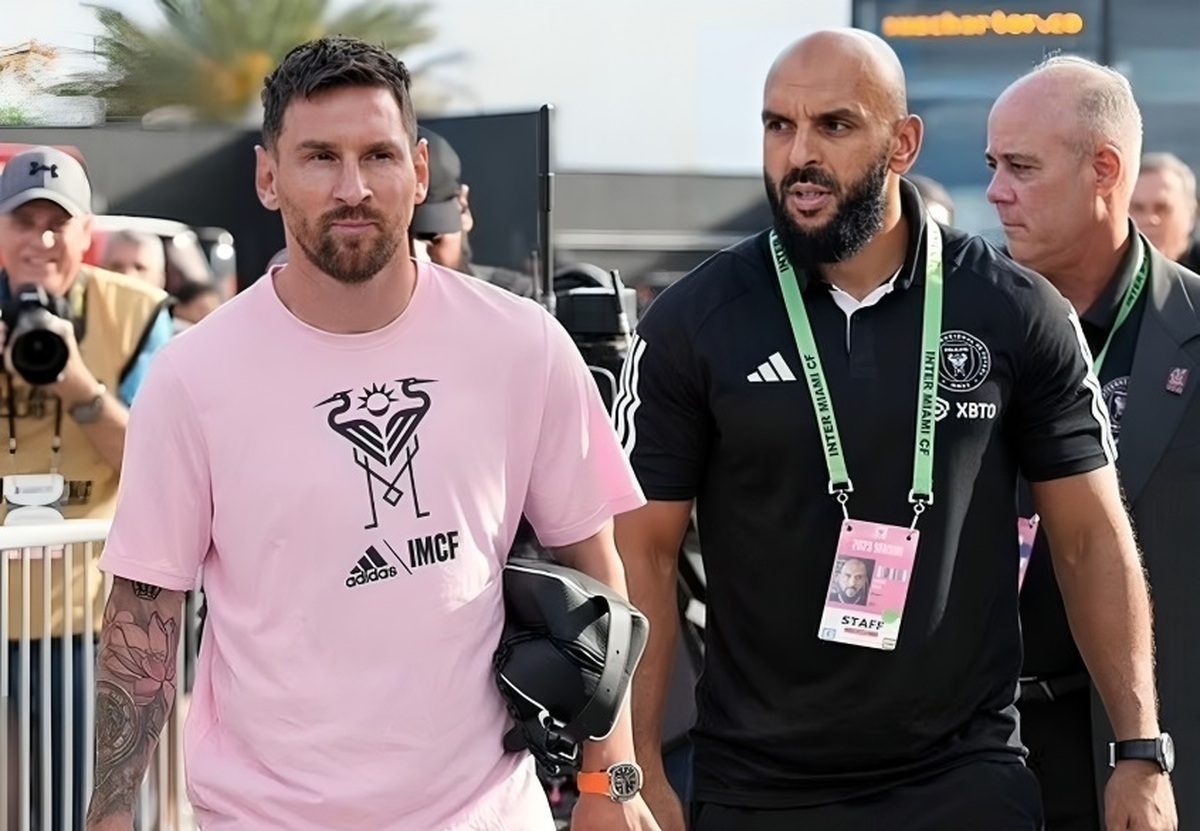 واکنش سریع محافظ مسی پس از هجوم یک جیمی جامپ