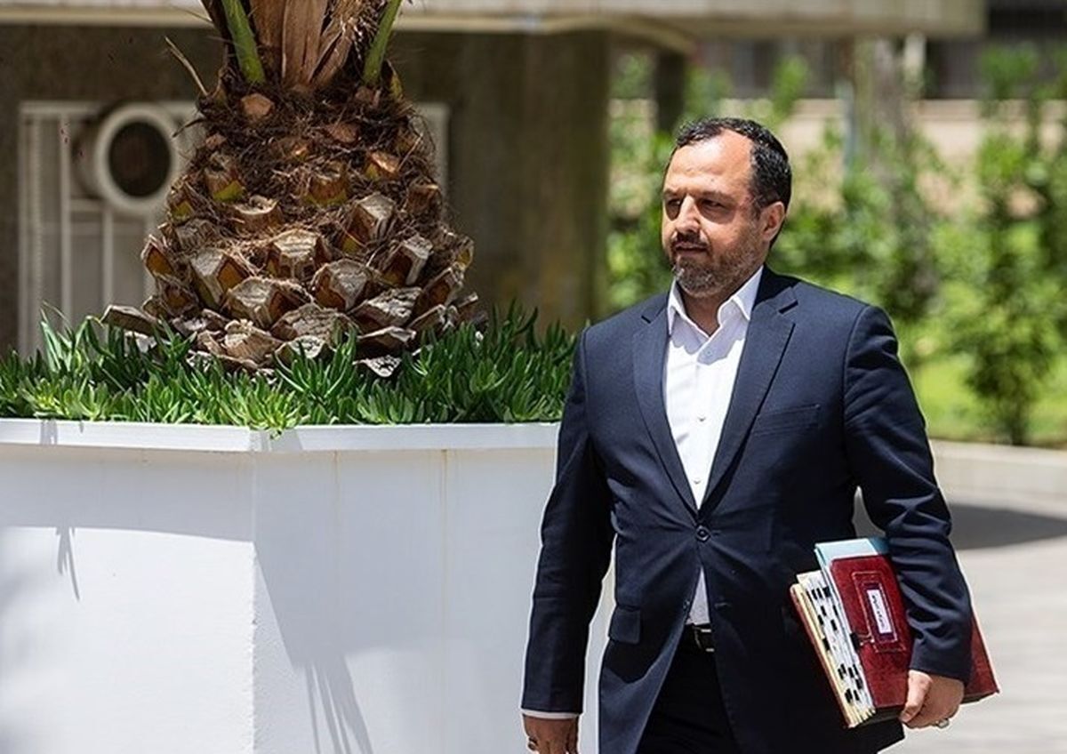 خاندوزی: برای اولین بار بانک‌های دولتی از زیان‌دهی خارج شدند