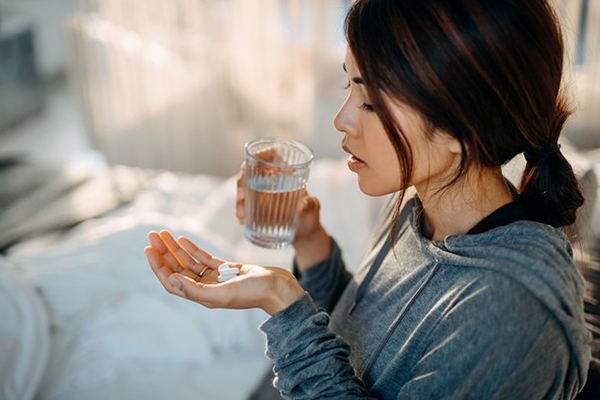 فواید قرص زینک پلاس قهوه‌ای