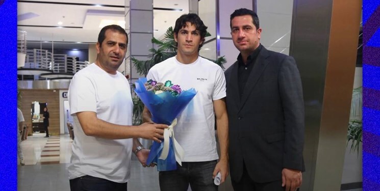 مهاجم آرژانتینی استقلال به تهران رسید مهاجم آرژانتینی استقلال به تهران رسید