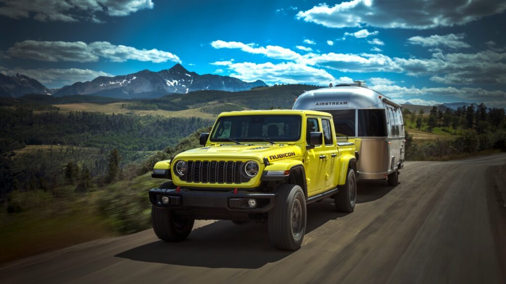 جیپ گلادیاتور ۲۰۲۴ جیپ گلادیاتور ۲۰۲۴