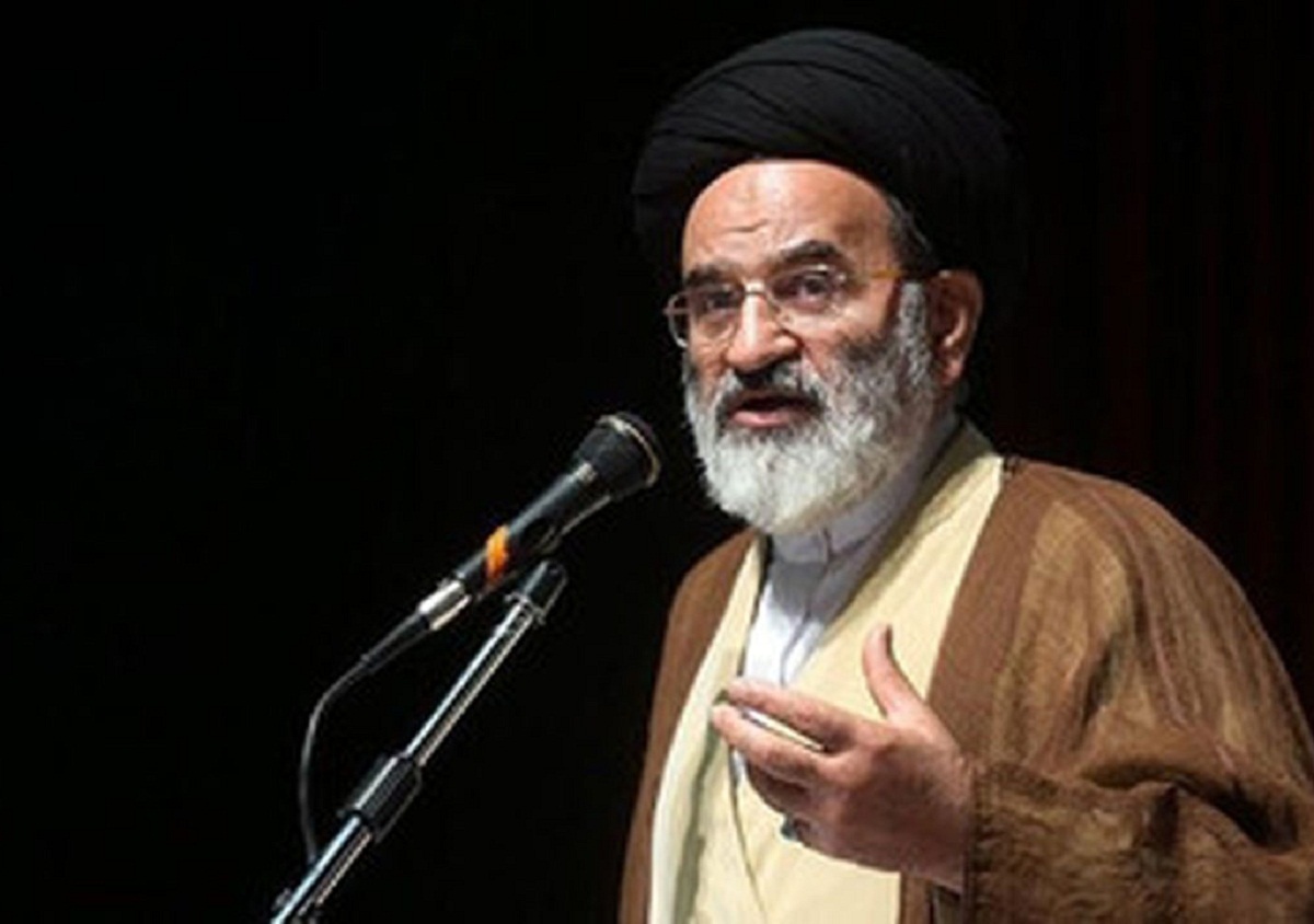 تقوی: مواظب نفوذی‌ها باشیم که صلحی زوری به رهبرمان تحمیل نشود