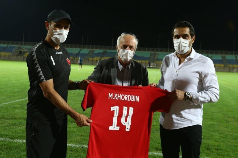 مهاجم سوئدی پرسپولیس پیراهن جباری را میپوشد مهاجم سوئدی پرسپولیس پیراهن جباری را میپوشد