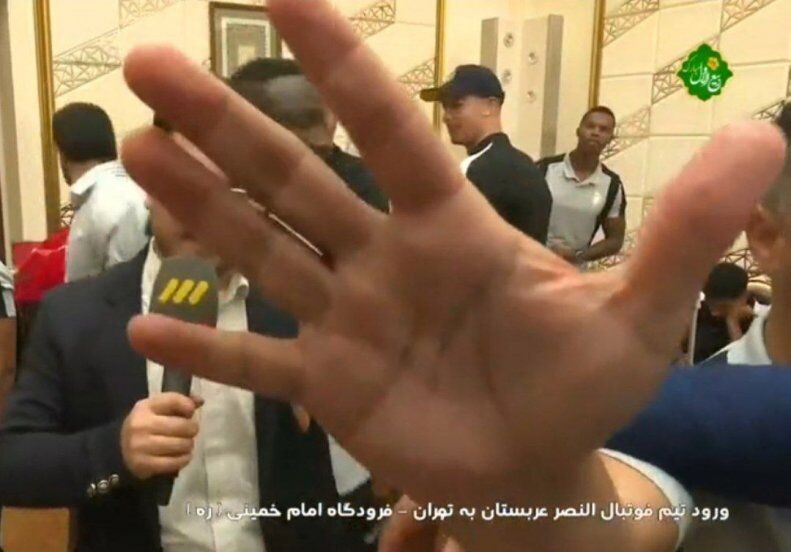 مدیر کاروان النصر جلوی دوربین صدا و سیما را گرفت