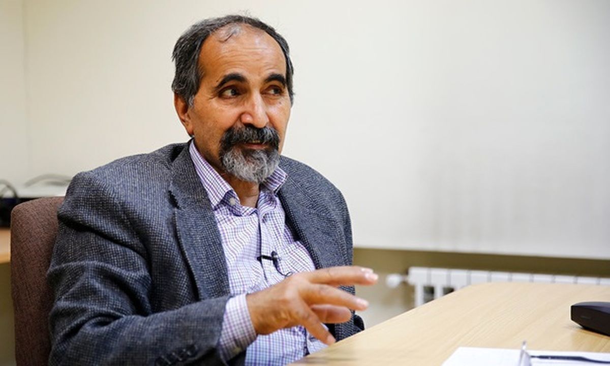 تقی آزادارمکی: جامعه در مسیری حرکت می‌کند که برخلاف خواست حاکمیت است
