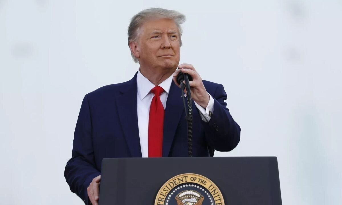 ترامپ عکس بازداشتش را منتشر کرد