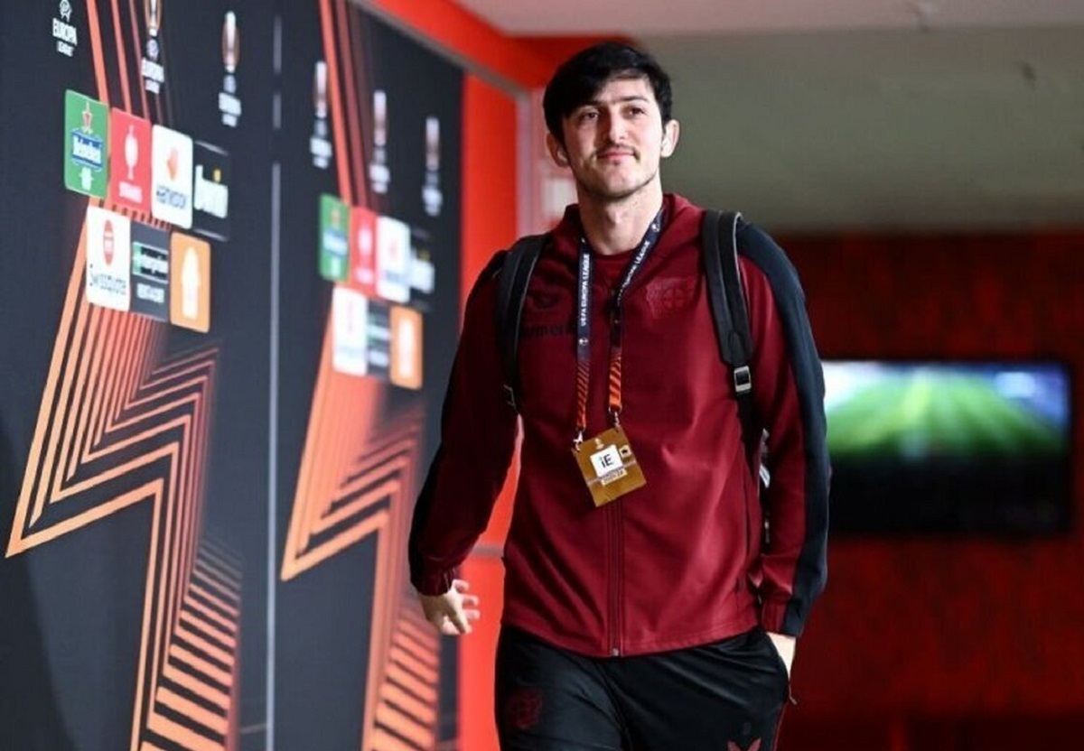 استقبال ایرانیها در فرودگاه رم از سردار آزمون استقبال ایرانیها در فرودگاه رم از سردار آزمون