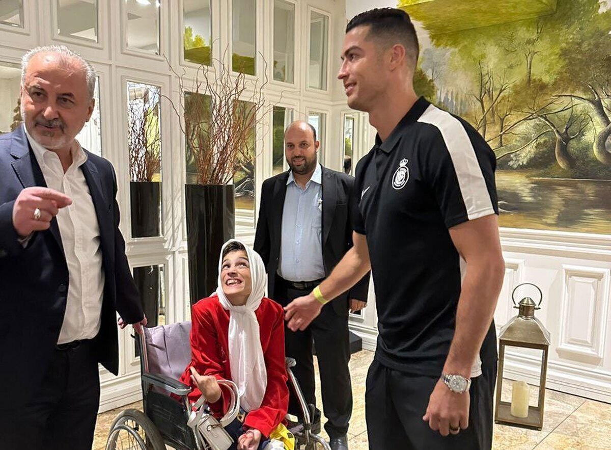 ماجرای هدیه رونالدو به فاطمه حمامی و باشگاه پرسپولیس چه بود؟