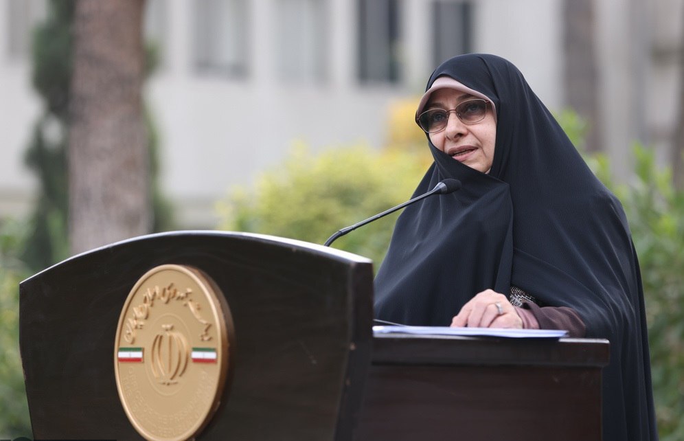 تقدیر معاون رئیس جمهور از عملکرد موفق بانک سینا در پرداخت وامهای قرضالحسنه تقدیر معاون رئیس جمهور از عملکرد موفق بانک سینا در پرداخت وامهای قرضالحسنه