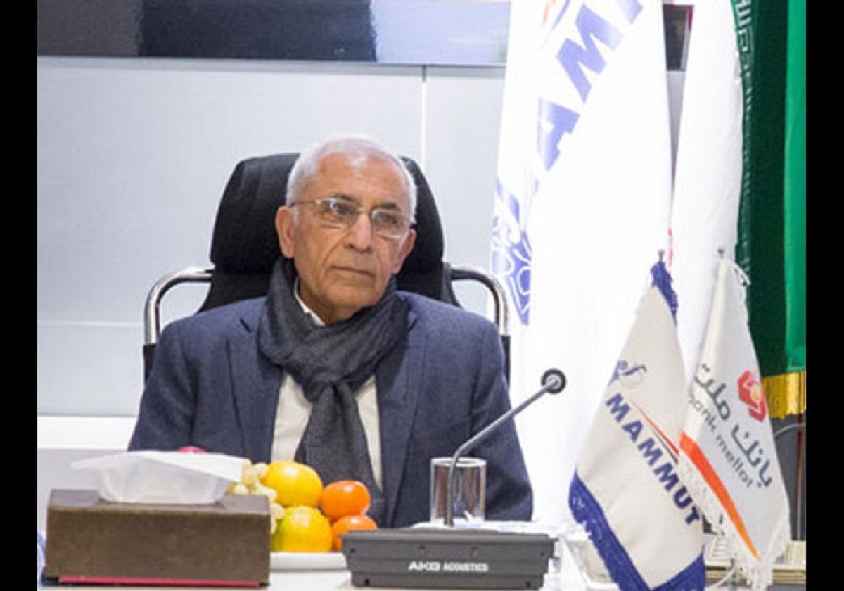 لحظه تشییع جنازه باشکوه مالک کارخانه ماموت لحظه تشییع جنازه باشکوه مالک کارخانه ماموت