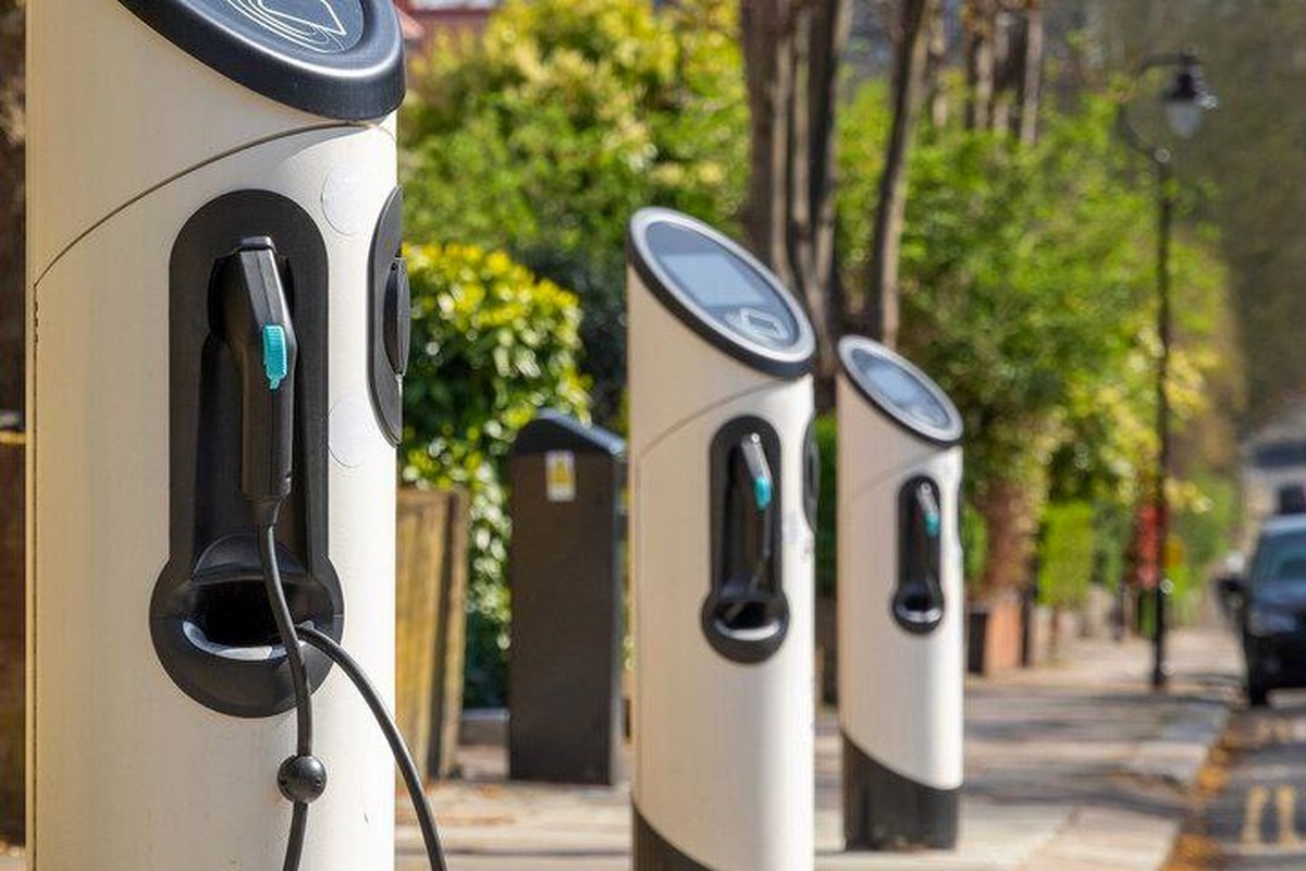 احداث ایستگاه‌های شارژ خودرو‌های برقی در تهران