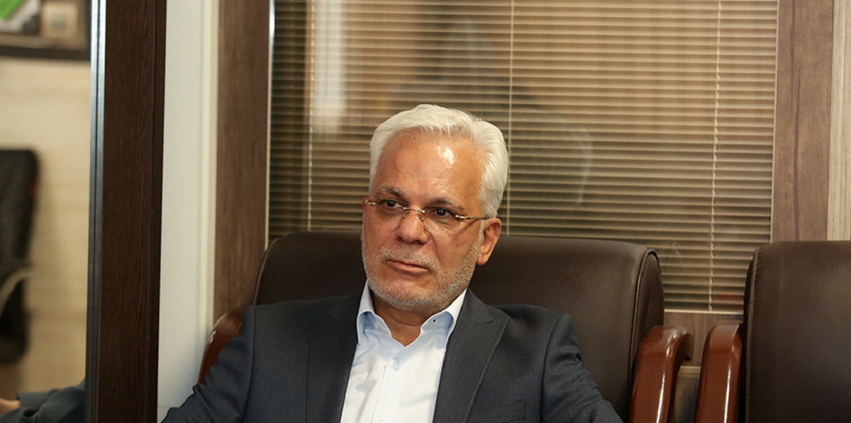 طلایی: شهردار بعضی اشتباهات خود را نمی‌پذیرد