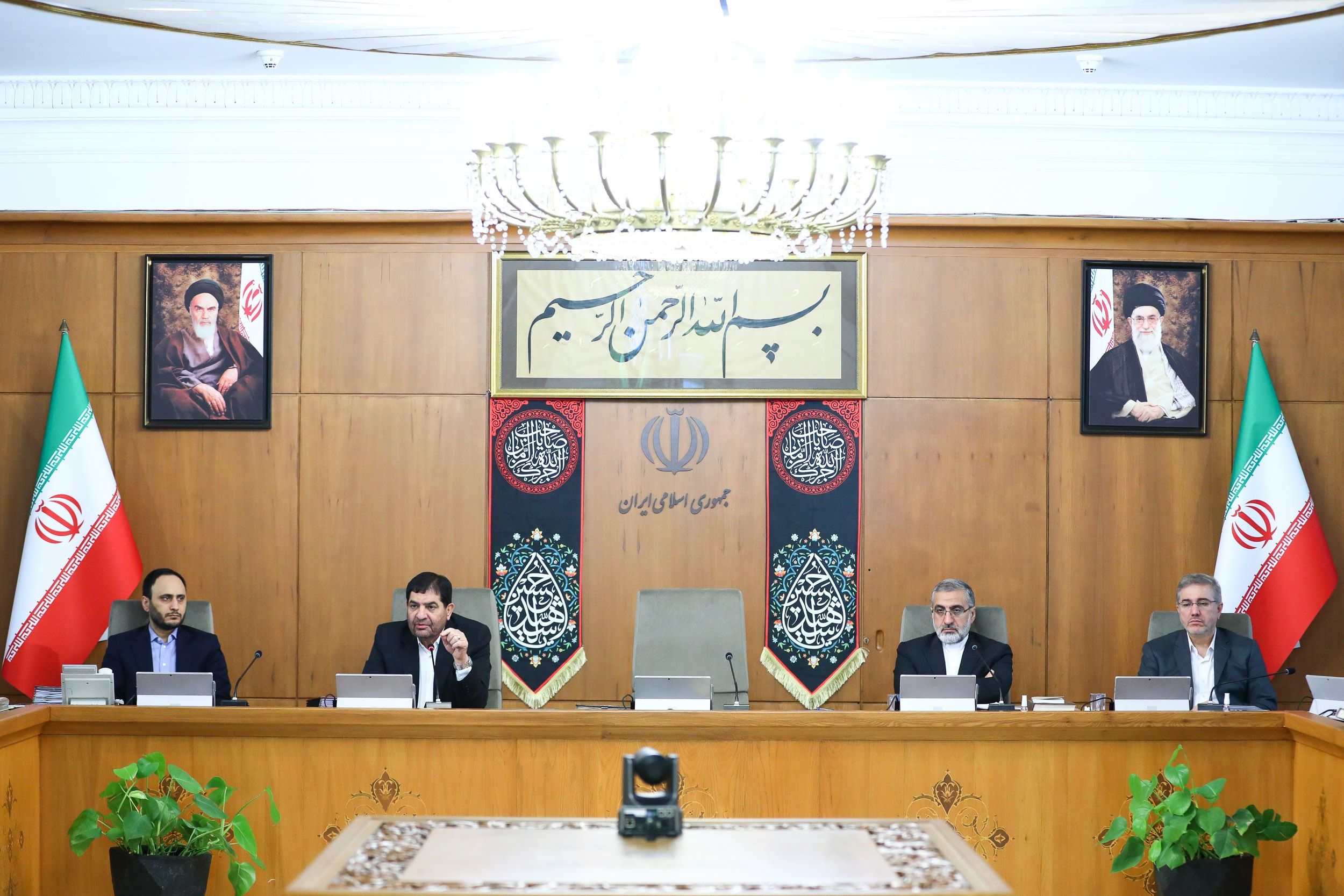 محمد مخبر: بنادر میتوانند نقش اثرگذاری در توسعه کشور داشته باشند محمد مخبر: بنادر میتوانند نقش اثرگذاری در توسعه کشور داشته باشند