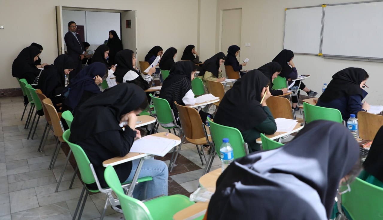 آزمون استخدام بانک سینا با حضور ۲ هزار داوطلب برگزار شد آزمون استخدام بانک سینا با حضور ۲ هزار داوطلب برگزار شد