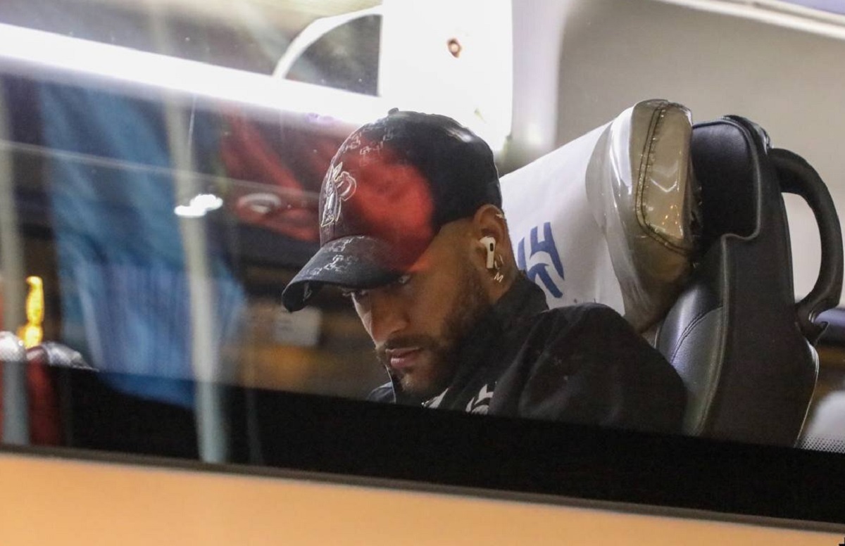 اسکورت اتوبوس الهلال بعد از ورود به ایران