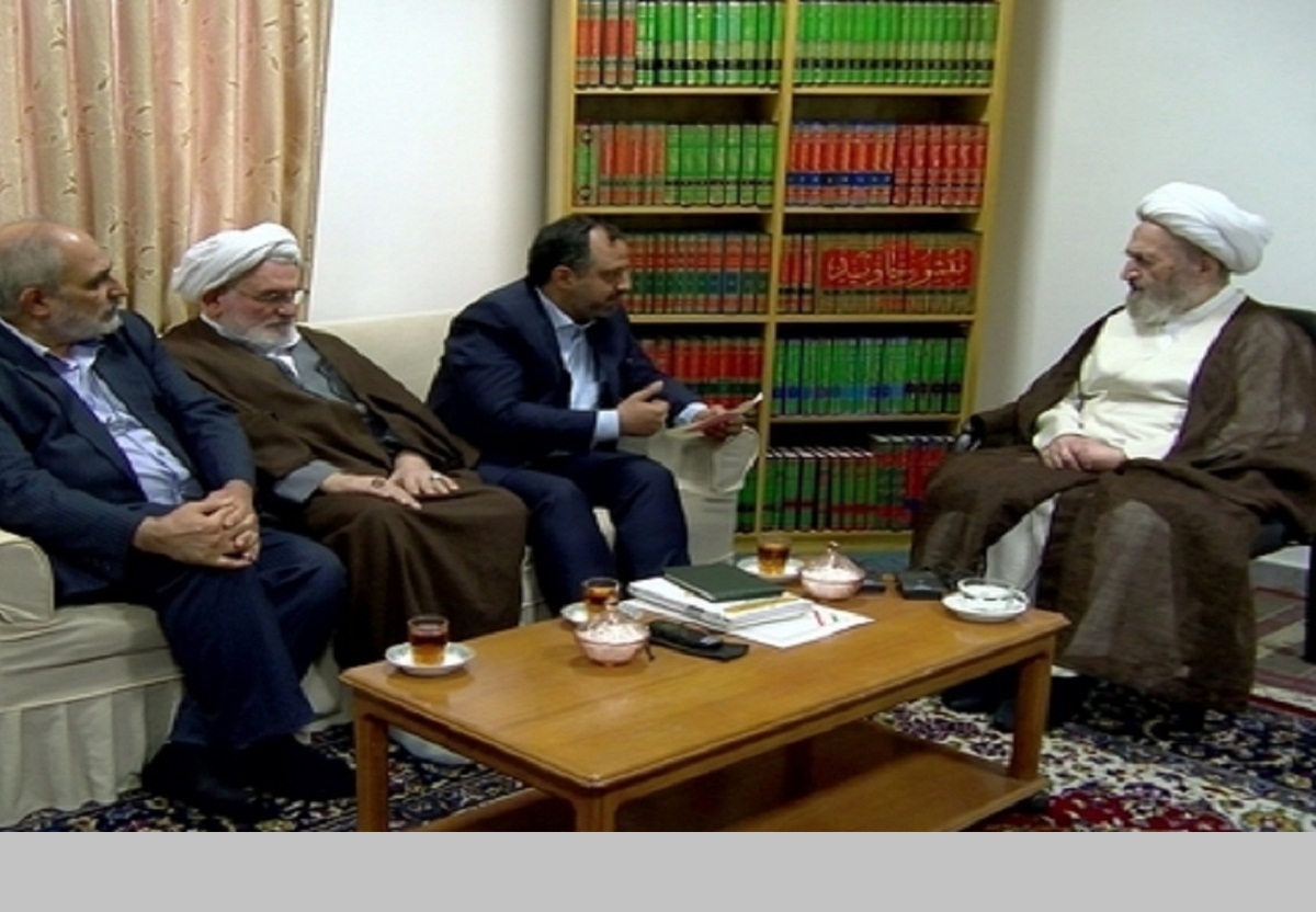 هشدار جدی یک مرجع تقلید به  خاندوزی؛ اجازه تجارت به بانک‌ها را ندهید!