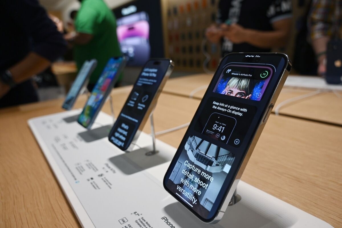 آغاز جمع آوری گوشی‌های آیفون ۱۵ از بازار