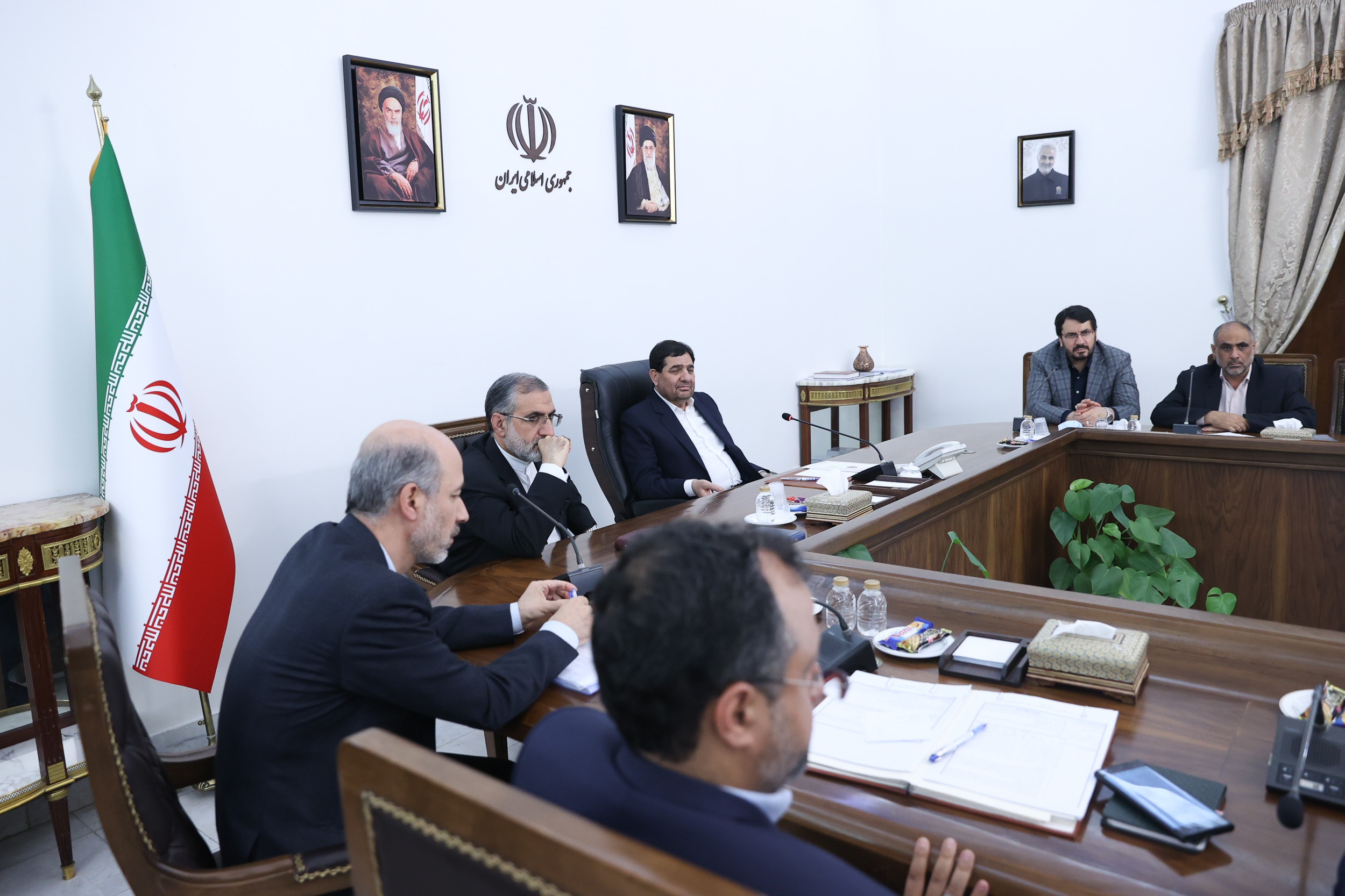 ۸۵ هزار دستگاه کامیون، اتوبوس و مینی بوس فرسوده جایگزین میشوند ۸۵ هزار دستگاه کامیون، اتوبوس و مینی بوس فرسوده جایگزین میشوند