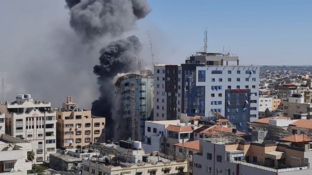 فروریختن هولناک چند برج مسکونی غزه در حملات اسرائیل