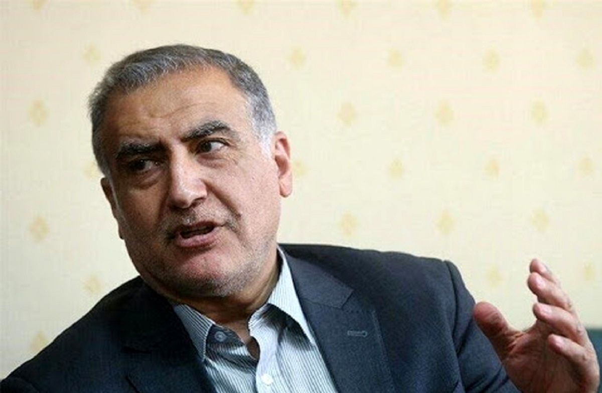 علیرضابیگی: برخورد دستگاه امنیتی با احمدی‌نژاد در فرودگاه خطا بود