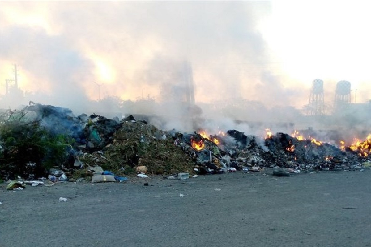 علت آلاینده غلیط جوی در تهران؛ سوزاندن غیر اصولی «دپوی زباله»