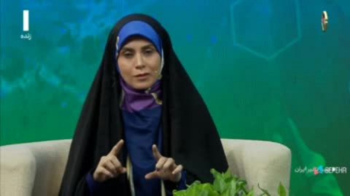 چاپلوسی عجیب مجری زن صداوسیما برای رئیسی چاپلوسی عجیب مجری زن صداوسیما برای رئیسی