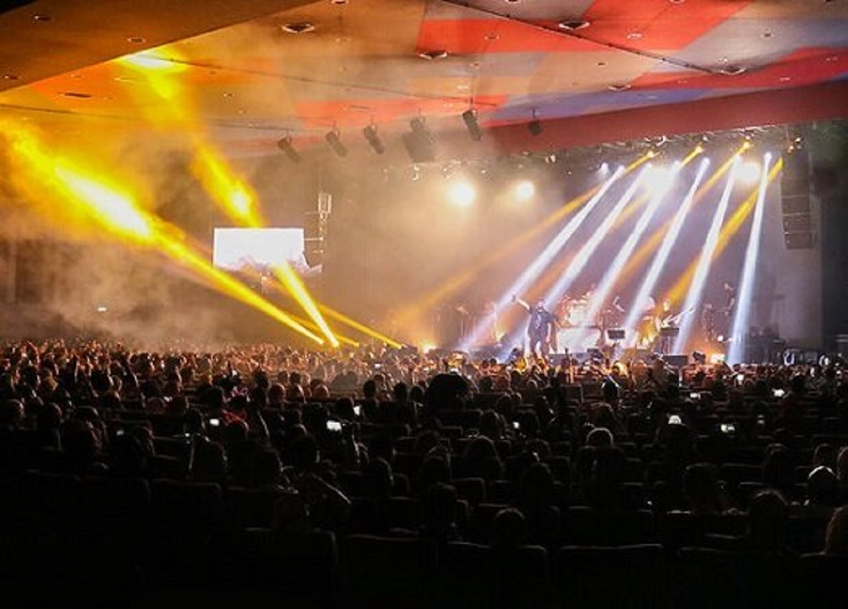 ویدیویی از کنسرت پرحاشیه ستار در لسآنجلس ویدیویی از کنسرت پرحاشیه ستار در لسآنجلس