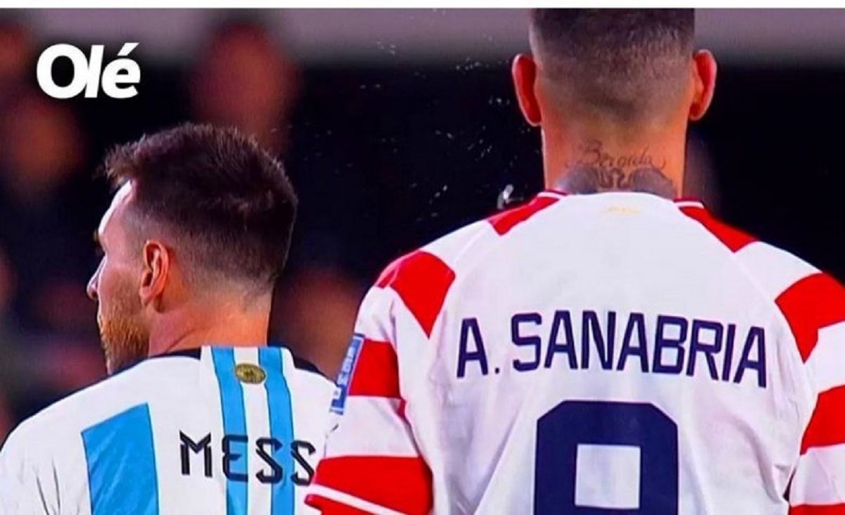 بی احترامی باورنکردنی یک بچه به مسی! بی احترامی باورنکردنی یک بچه به مسی!