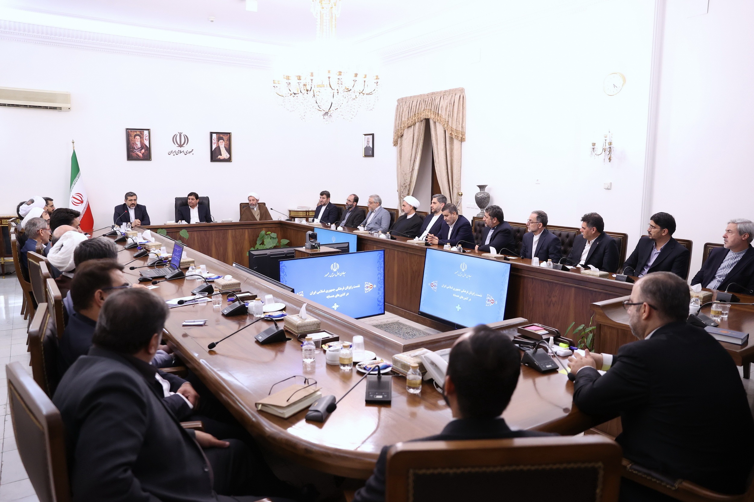 محمد مخبر: مهمترین مولفه اقتدار نظام نفوذ فرهنگی جمهوری اسلامی است محمد مخبر: مهمترین مولفه اقتدار نظام نفوذ فرهنگی جمهوری اسلامی است