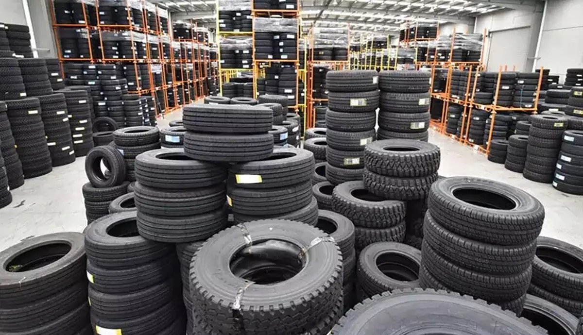 موافقت وزیر صمت با گرانی ۲۰ درصدی لاستیک!