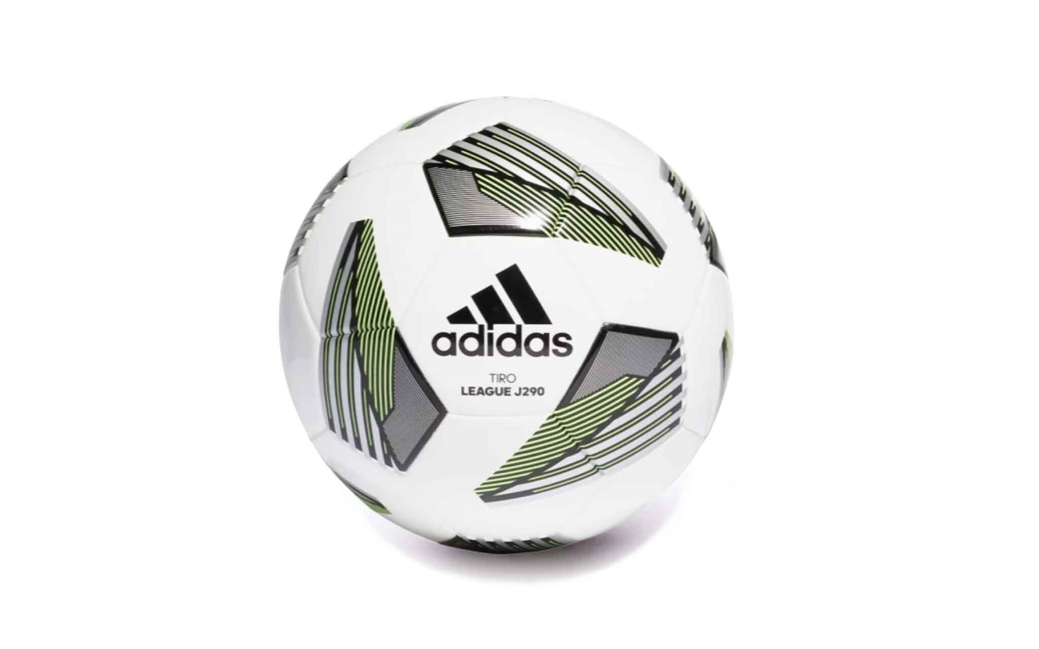 ۸ مدل از بهترین توپ فوتبالهای سالنی و چمن ۸ مدل از بهترین توپ فوتبالهای سالنی و چمن