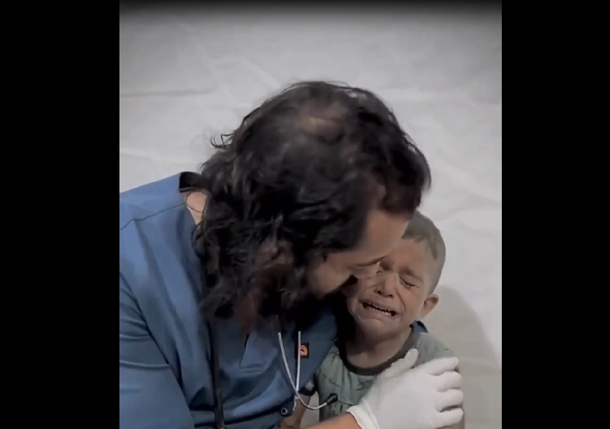 ویدئویی غم انگیز از کودک بازمانده از حمله به غزه