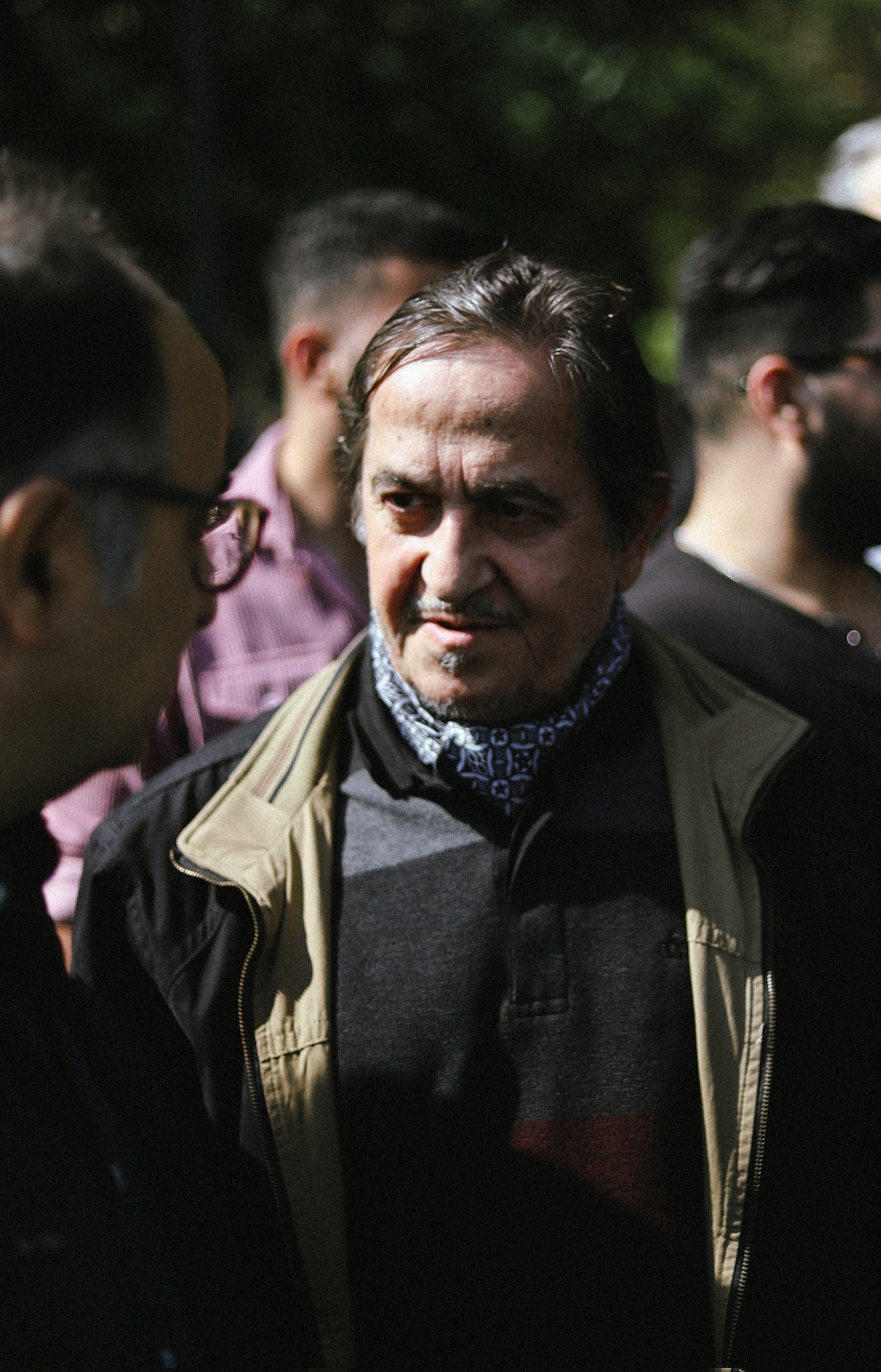 استایل خاص پدر روح‌الله زم در مراسم داریوش مهرجویی