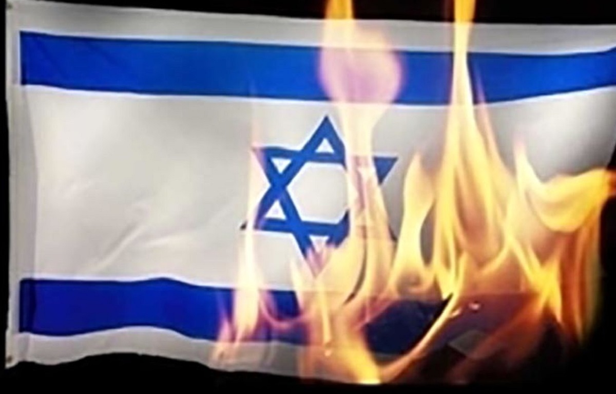 ابتکار جدید شهرداری روی دریچه‌های فاضلاب شهر!