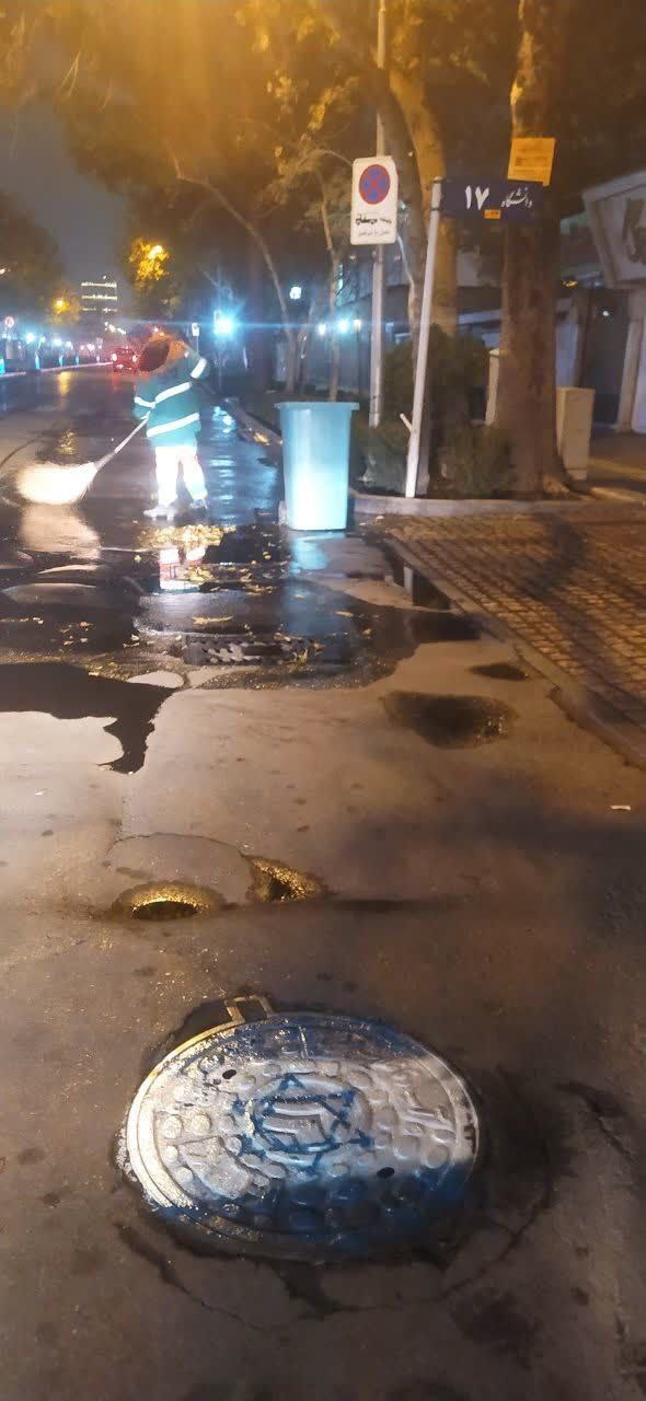 ابتکار جدید شهرداری روی دریچه‌های فاضلاب شهر!