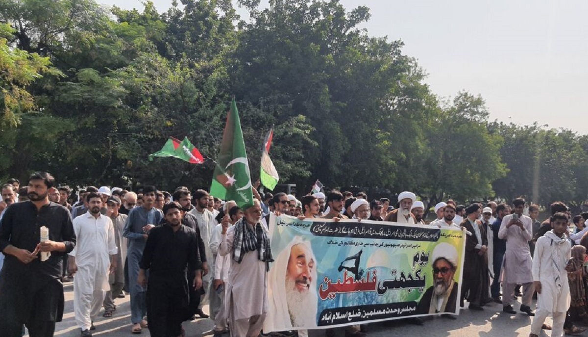 اعتراض عجیب به اسرائیل در پاکستان با کوکا! اعتراض عجیب به اسرائیل در پاکستان با کوکا!