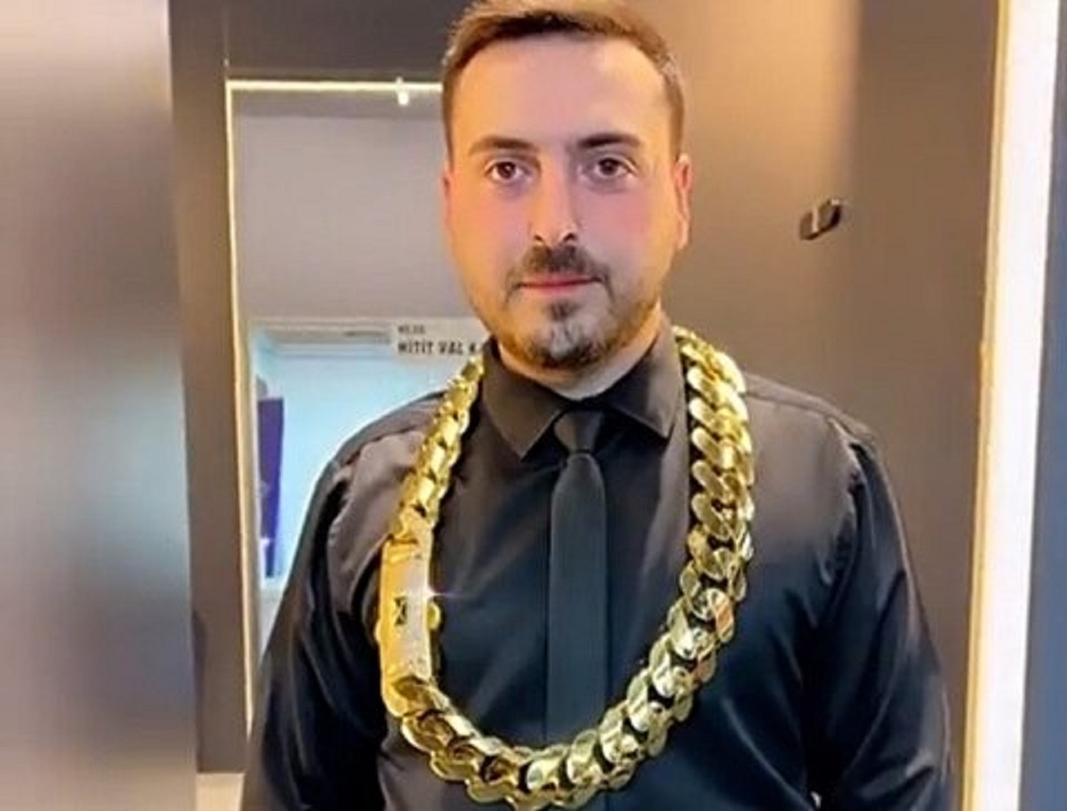 زنجیری که نماد اختلاف طبقاتی شد