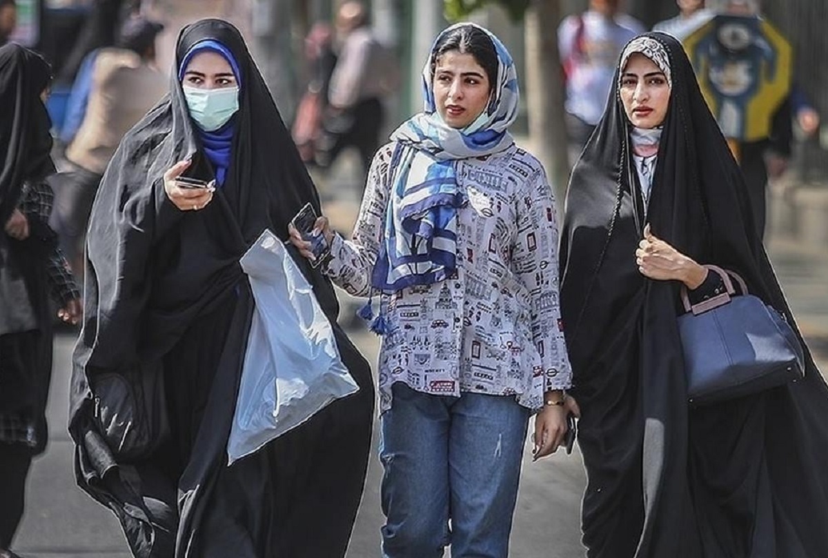 مجازات توهین به حجاب، دو سال ممنوع‌الخروجی است!