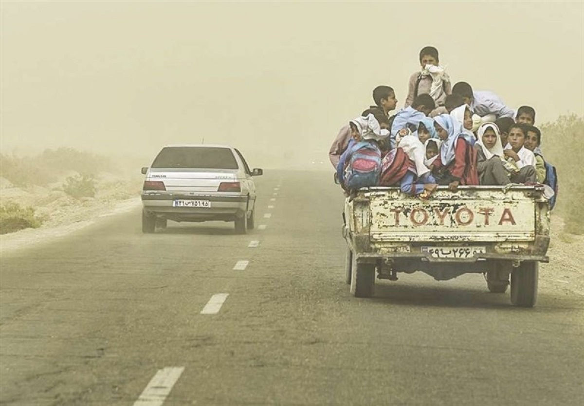 سرویس خطرناک دخترانِ محصل در سیستان و بلوچستان سرویس خطرناک دخترانِ محصل در سیستان و بلوچستان