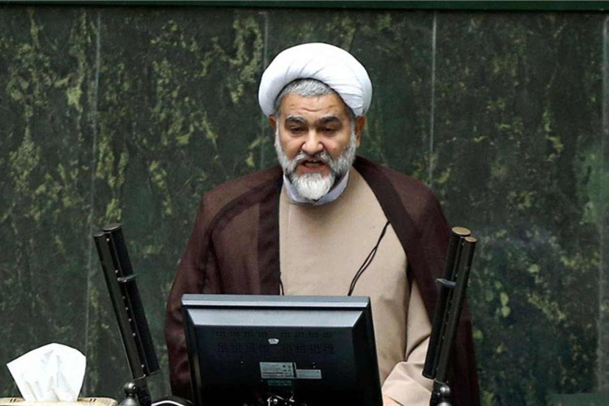 دفاع یک نماینده مجلس از بستن کافه‌های اطراف دانشگاه تهران